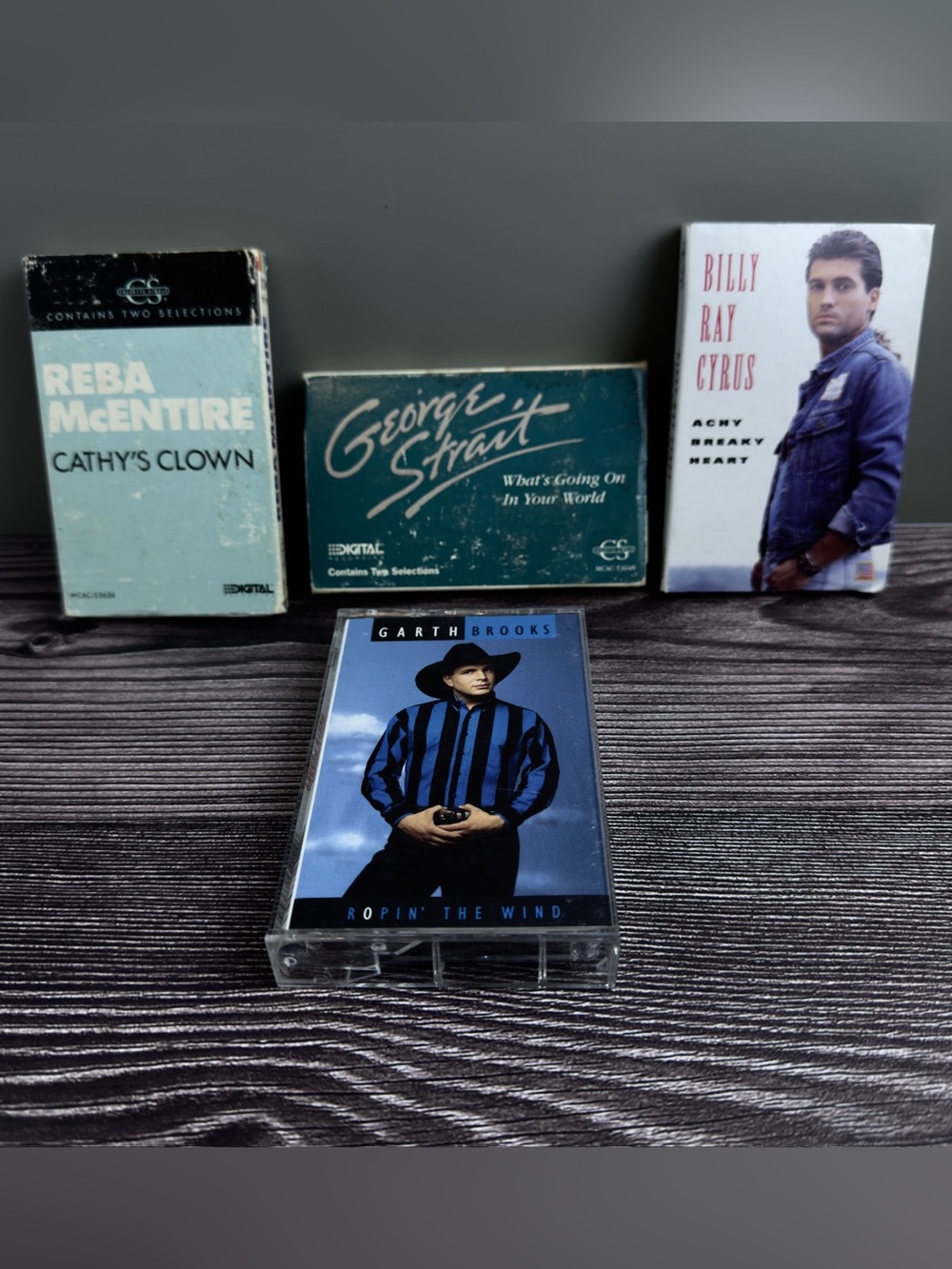 Lot of 4 Country Cassette Tapes Garth Brooks Reba Billy Ray George Strait
